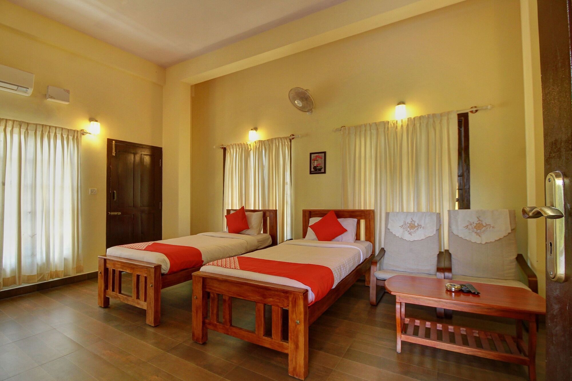 Oyo 17387 Hilldale Resorts Madikeri Bagian luar foto